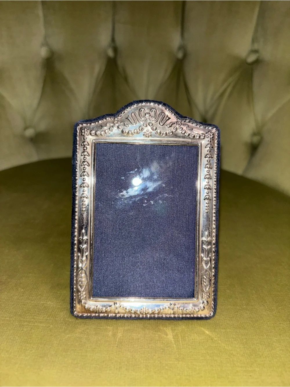 Robert Carrs Sterling Silver & Velvet Scroll Border Picture Frame 5”X 3.25”